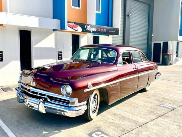 1951-Lincoln-Cosmopolitan-Sport-Sedan-With-Suicide-Doors